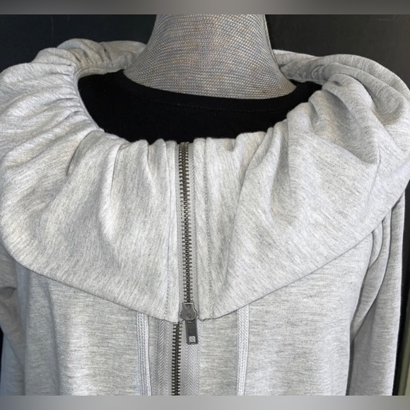 ⭐️ NWOT Grey Zip Up Sweater Ruffle Neck 3/4 Sleeve With Pockets M/L Super Soft - Picture 6 of 6